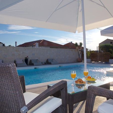 Banic Apartments With Pool Biograd Na Moru Eksteriør billede