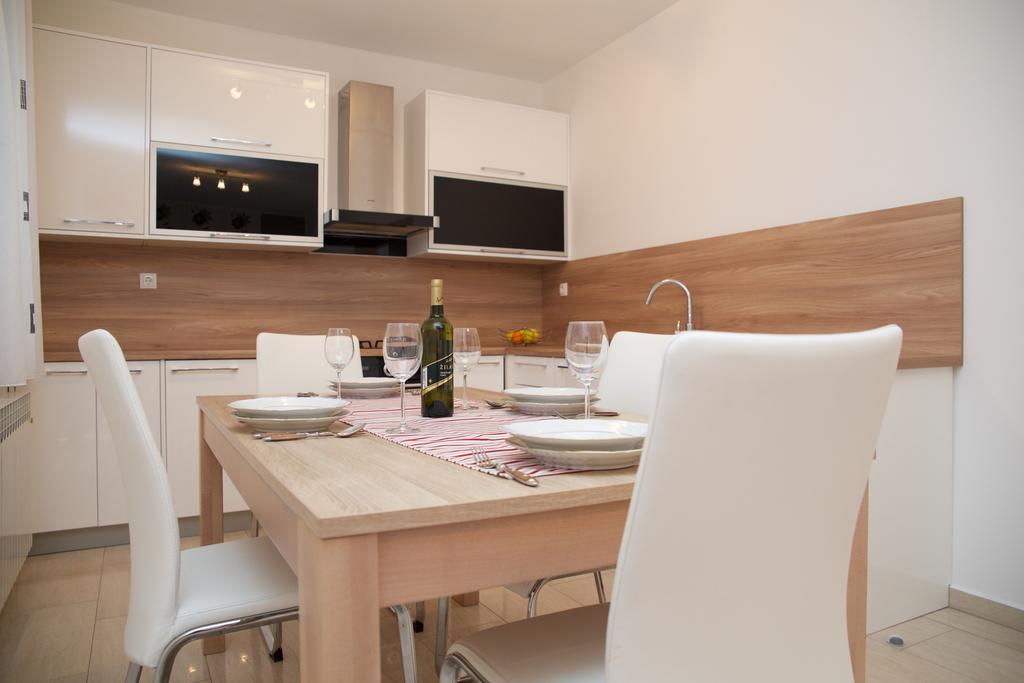 Banic Apartments With Pool Biograd Na Moru Værelse billede