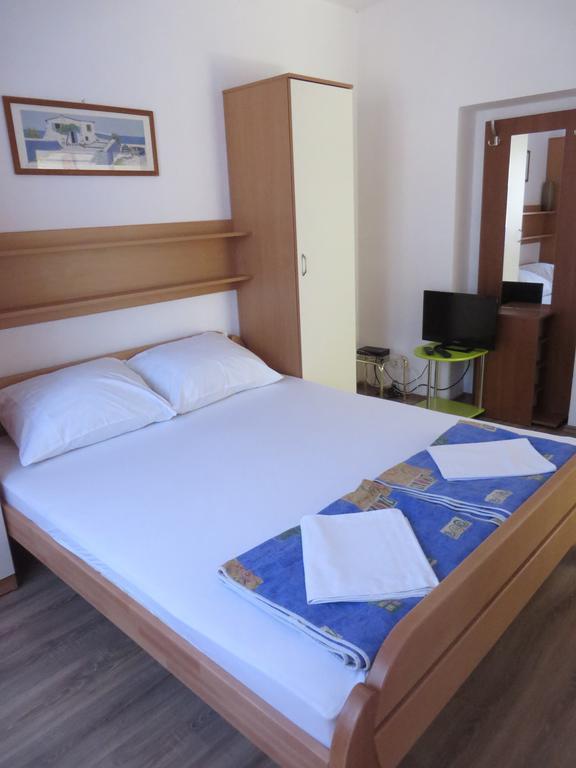 Banic Apartments With Pool Biograd Na Moru Værelse billede