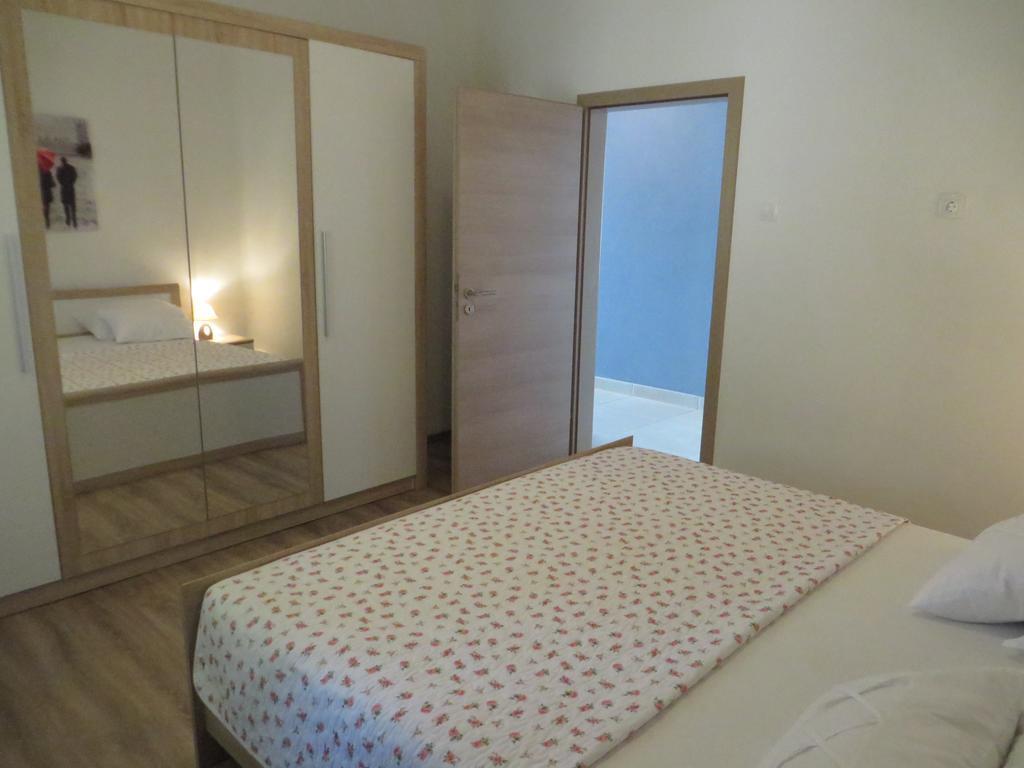 Banic Apartments With Pool Biograd Na Moru Værelse billede