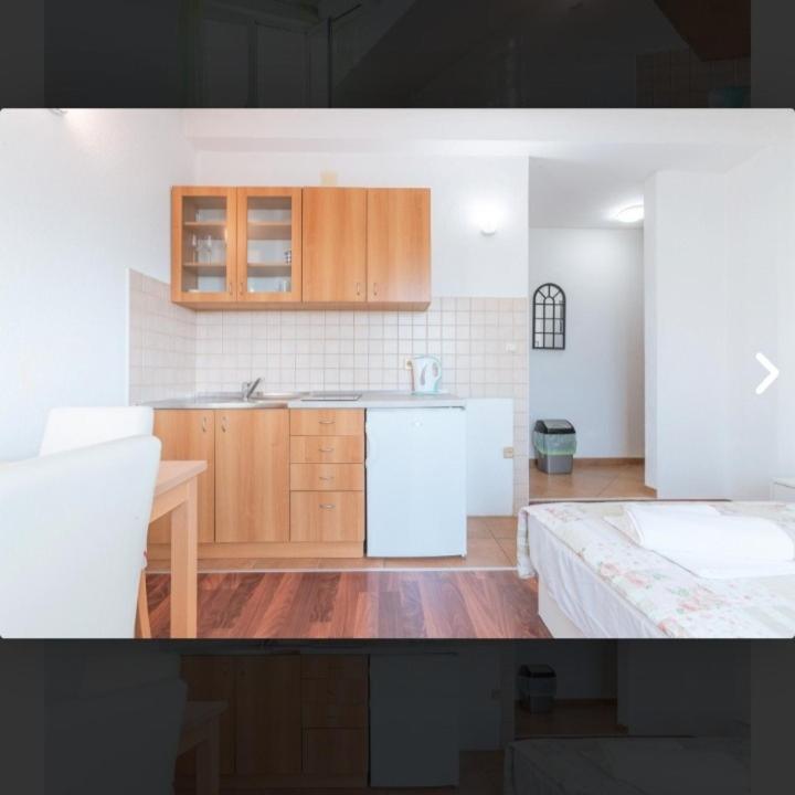 Banic Apartments With Pool Biograd Na Moru Eksteriør billede